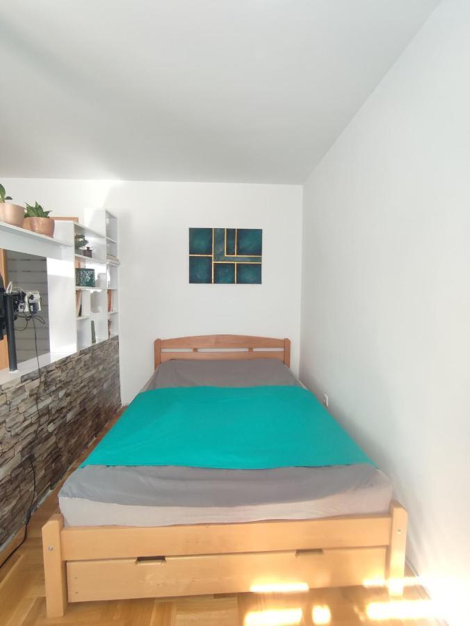 Apartman Buda Lukavica Exterior foto